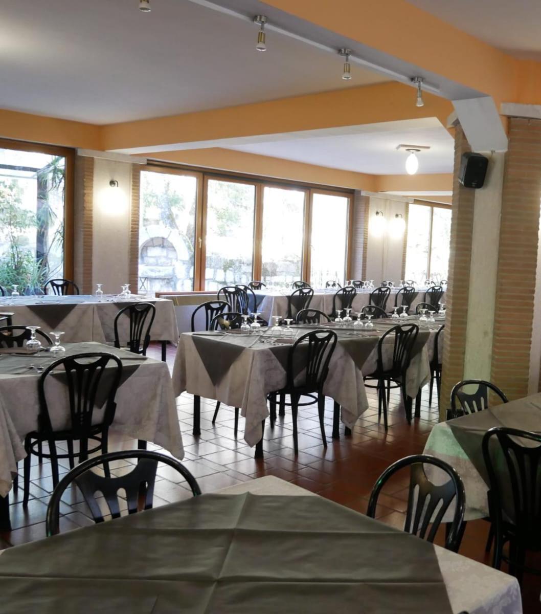 Lh Albergo Il Picchio เปสกัสเซโรลี ภายนอก รูปภาพ