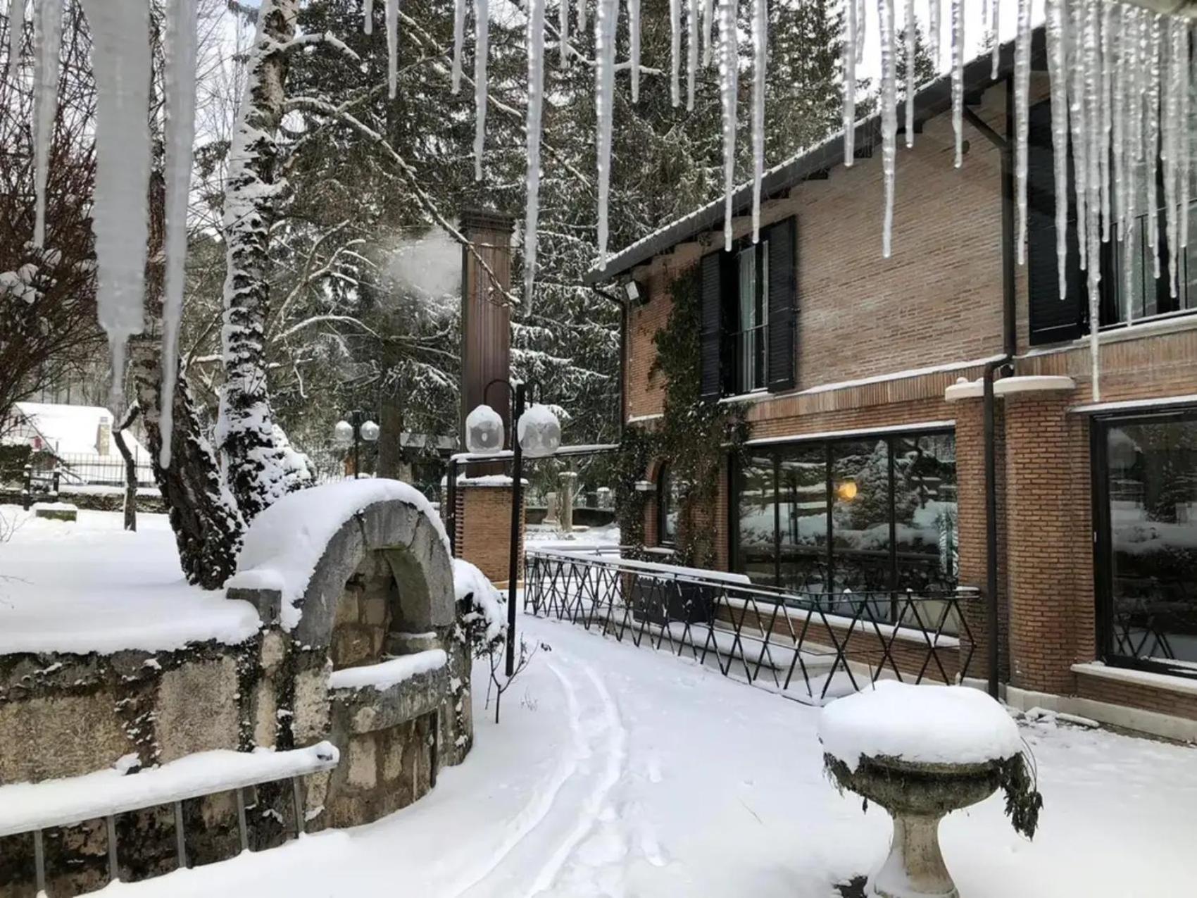 Lh Albergo Il Picchio เปสกัสเซโรลี ภายนอก รูปภาพ